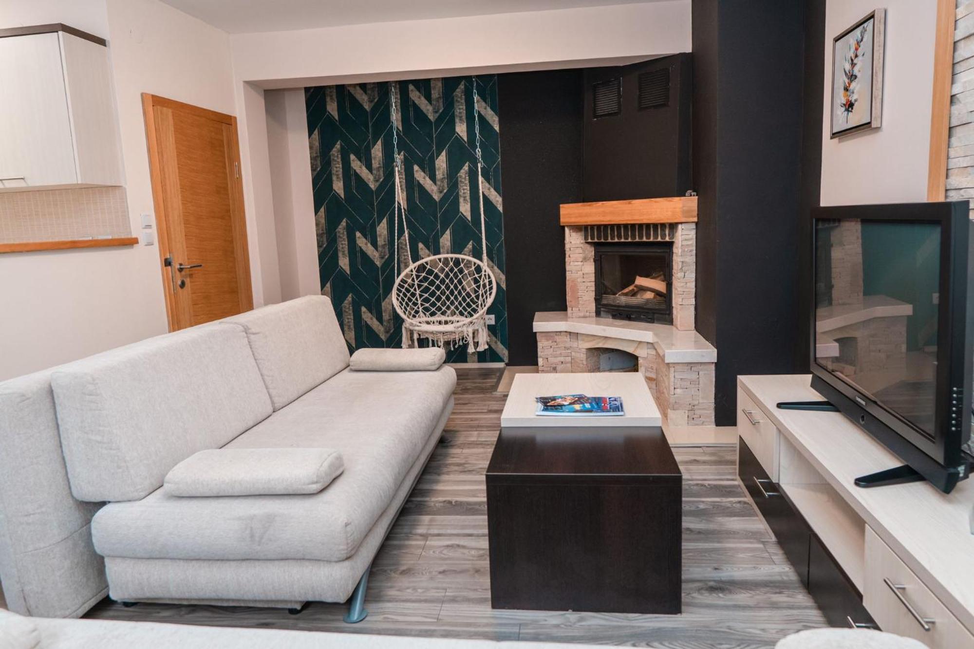 Apartments And Rooms Max-Well Núi Núi Jahorina Ngoại thất bức ảnh