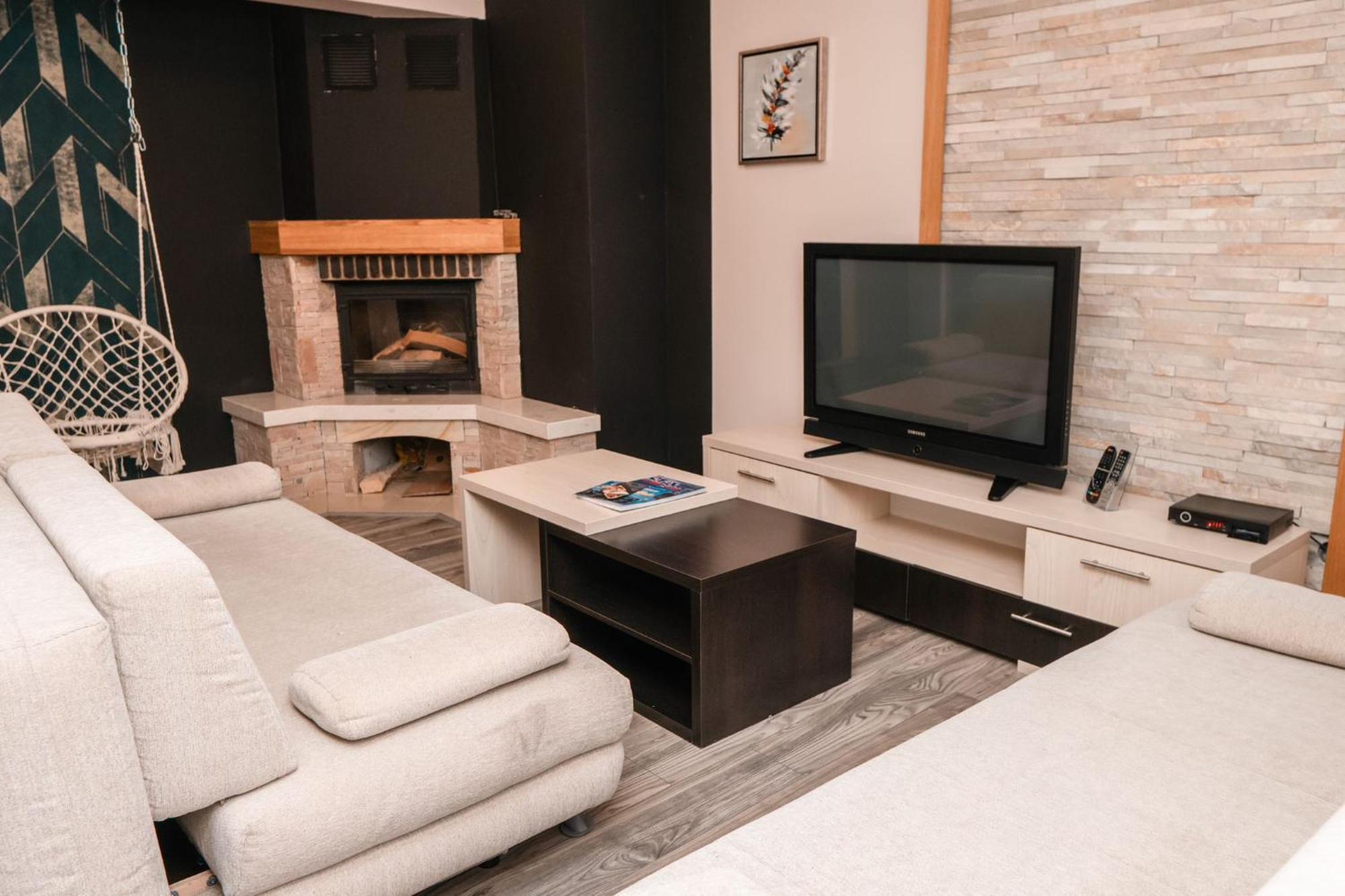 Apartments And Rooms Max-Well Núi Núi Jahorina Ngoại thất bức ảnh