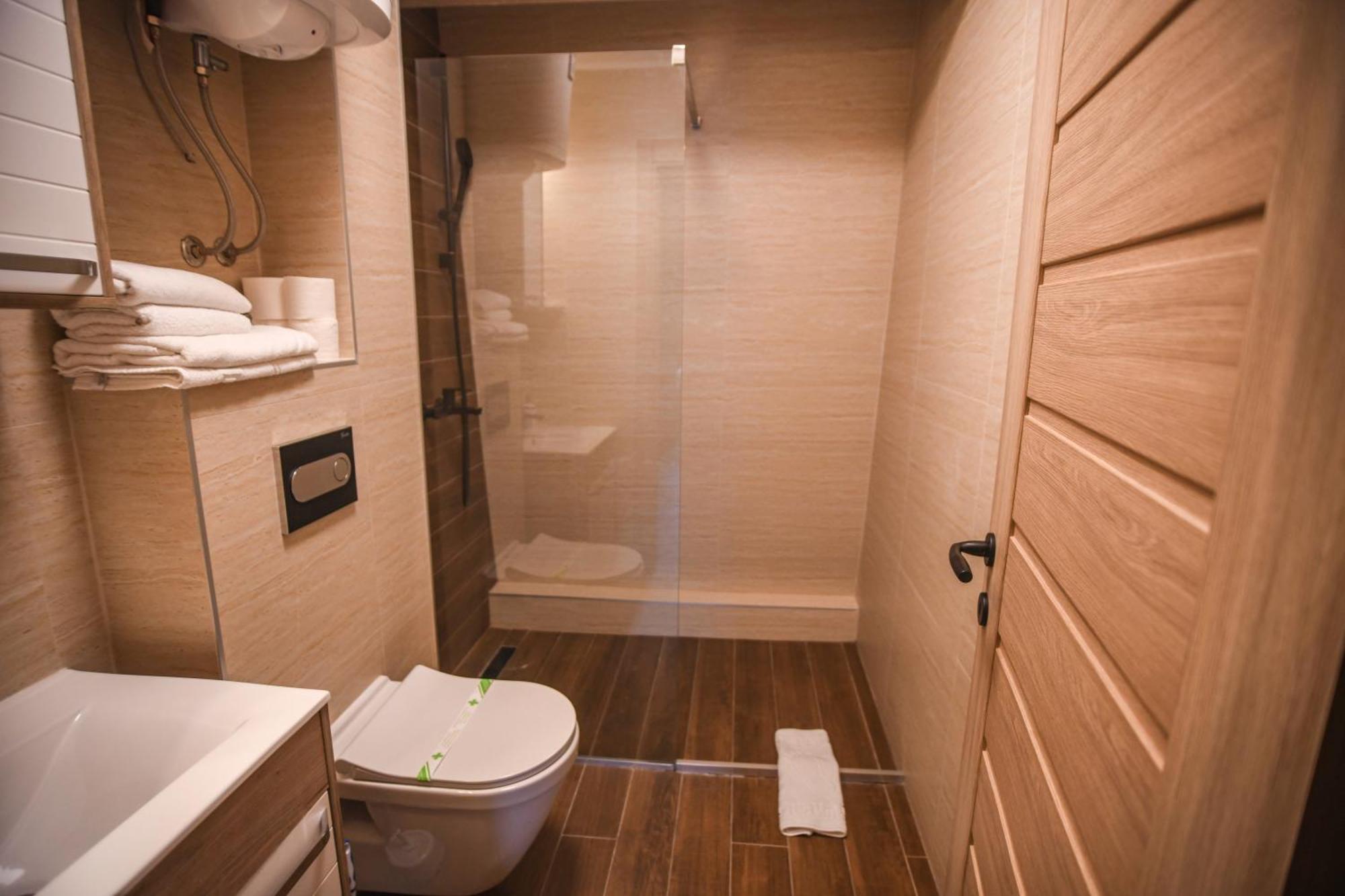 Apartments And Rooms Max-Well Núi Núi Jahorina Ngoại thất bức ảnh