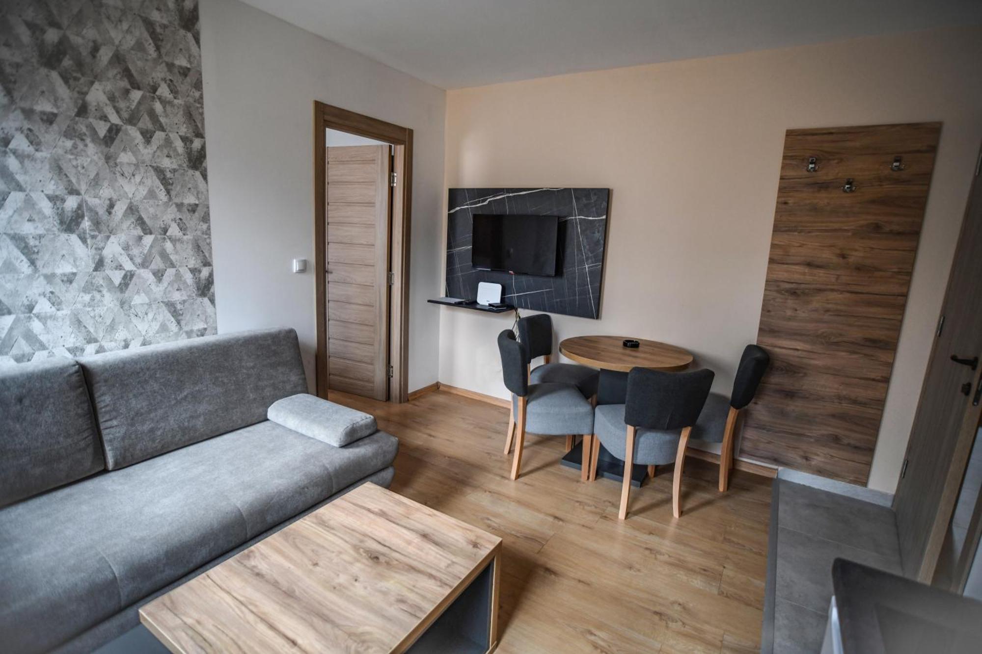 Apartments And Rooms Max-Well Núi Núi Jahorina Ngoại thất bức ảnh