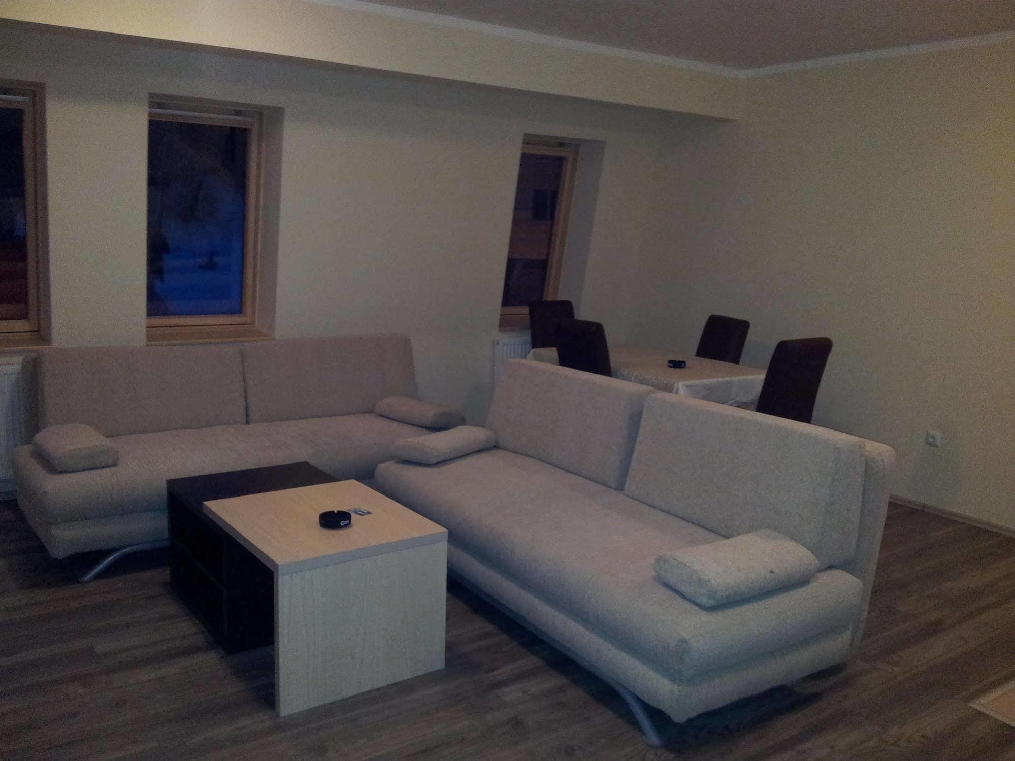 Apartments And Rooms Max-Well Núi Núi Jahorina Ngoại thất bức ảnh